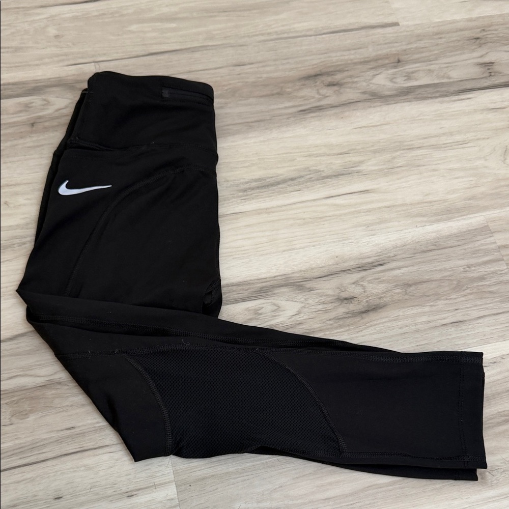 Nike Women’s Black cropped Leggings with White Swoosh size small - Picture 1 of 12